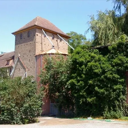 3 Apartment *
